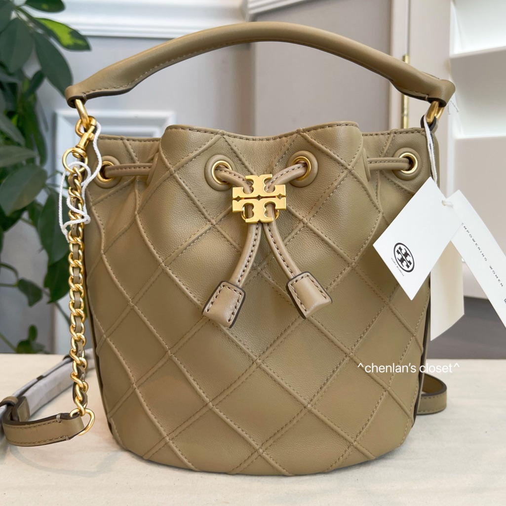 Fleming Soft Bucket Handbag - Tory Burch - New Cream - Leather Beige  ref.732629 - Joli Closet